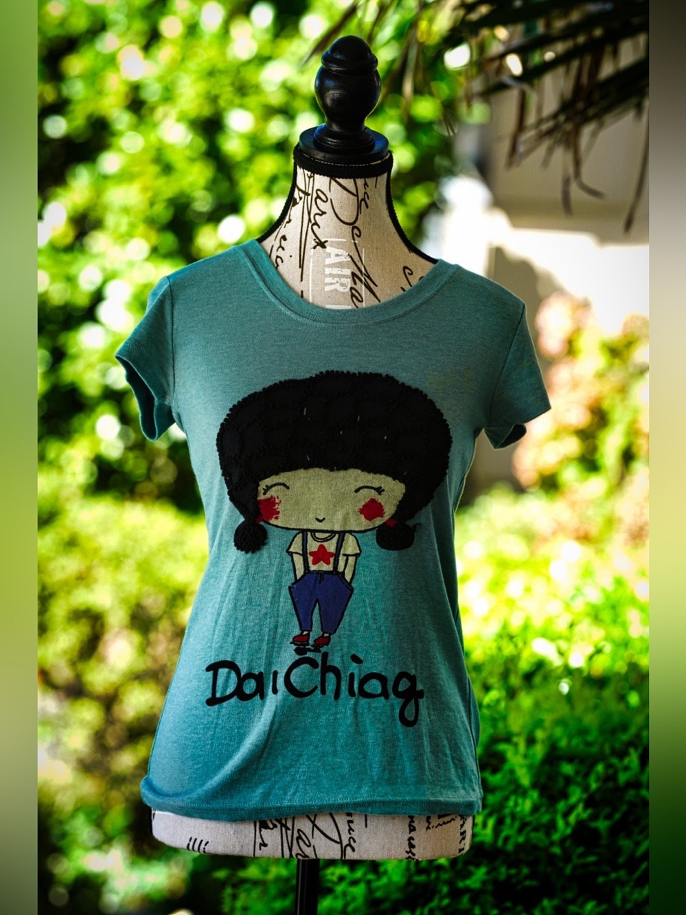 Vintage Cool's "DaiChiag" Graphic Tee – Size S/M